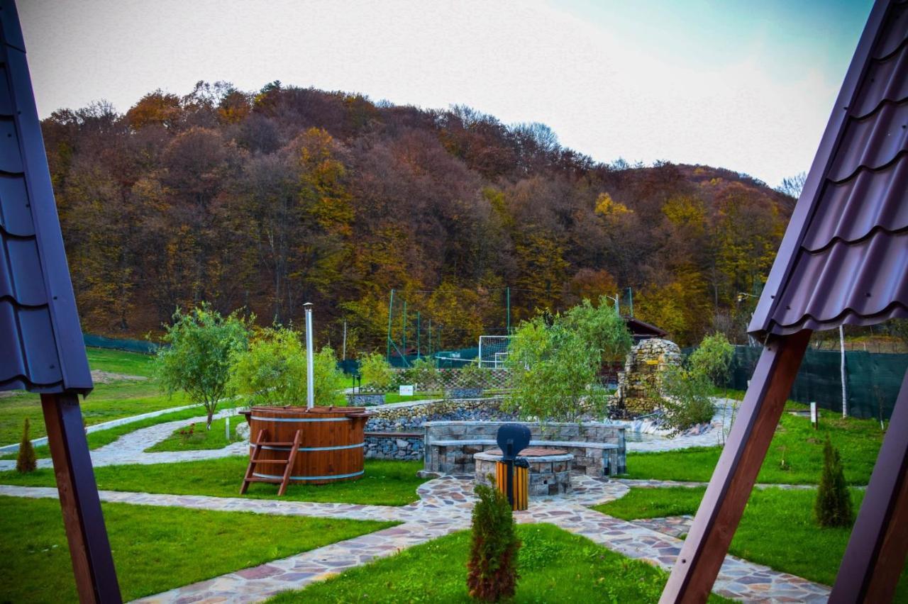 Green Property Dofteana Екстериор снимка