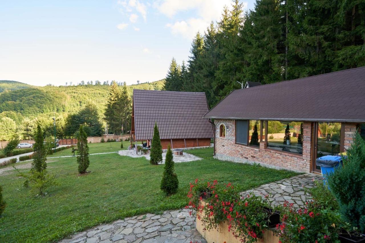 Green Property Dofteana Екстериор снимка