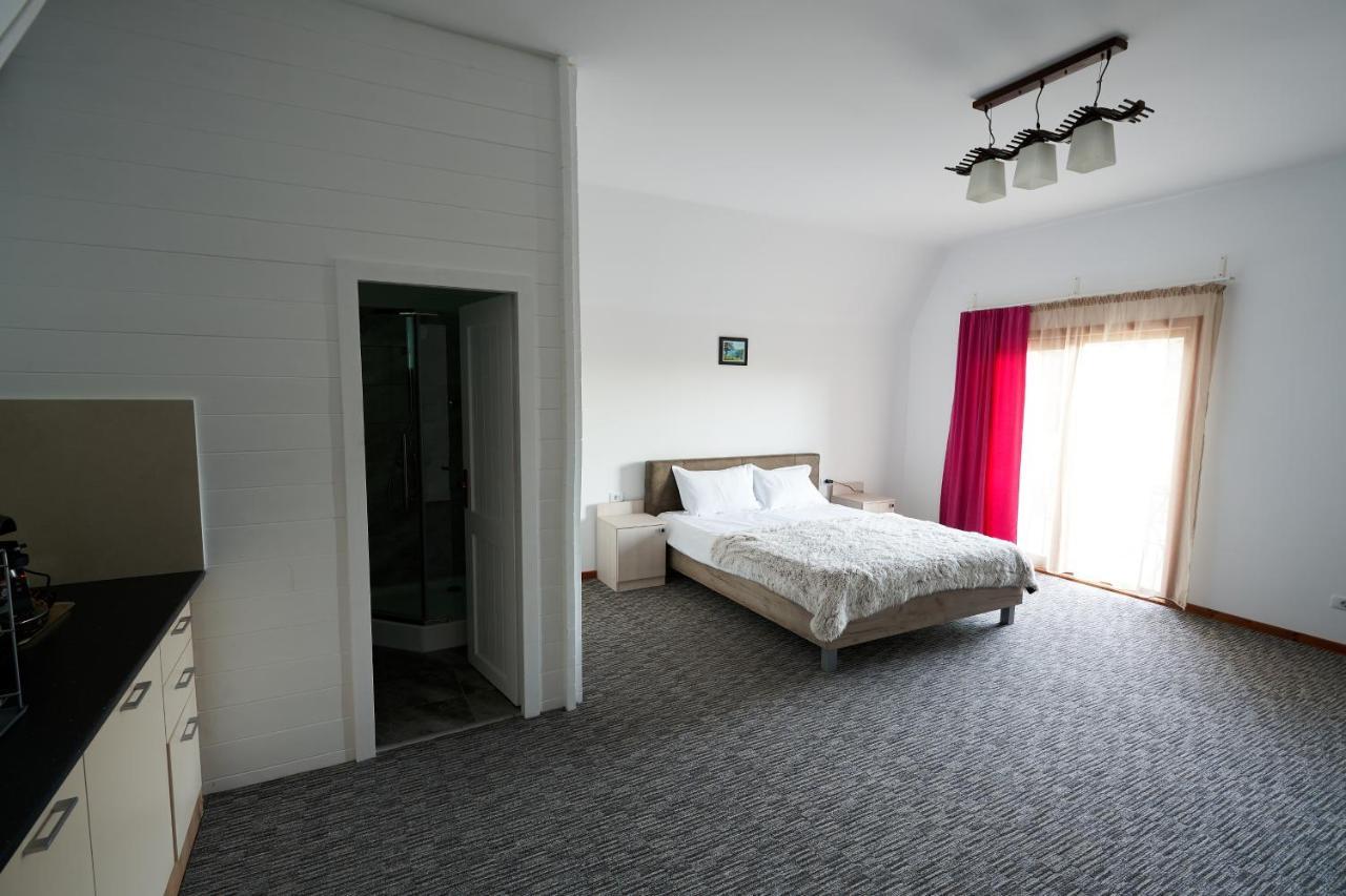 Green Property Dofteana Екстериор снимка