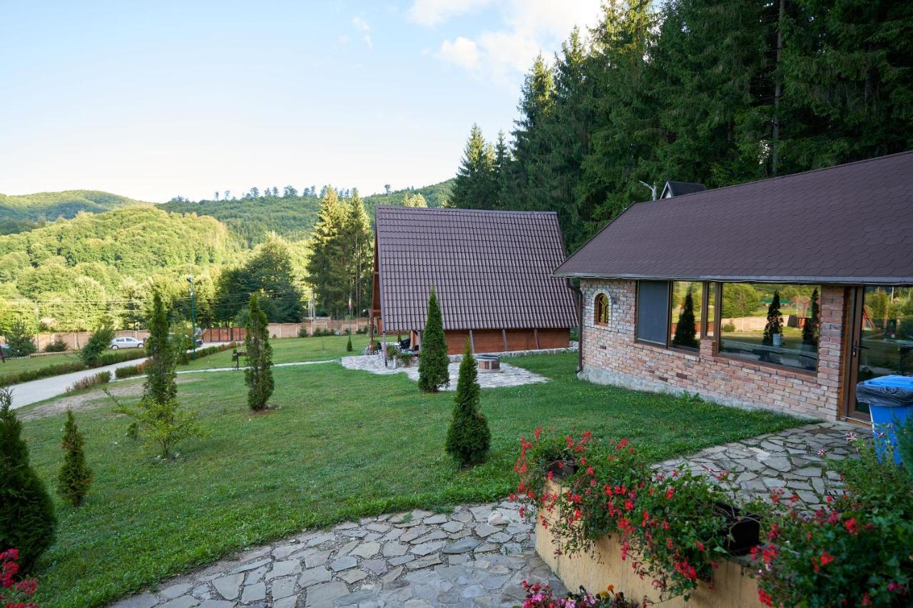 Green Property Dofteana Екстериор снимка