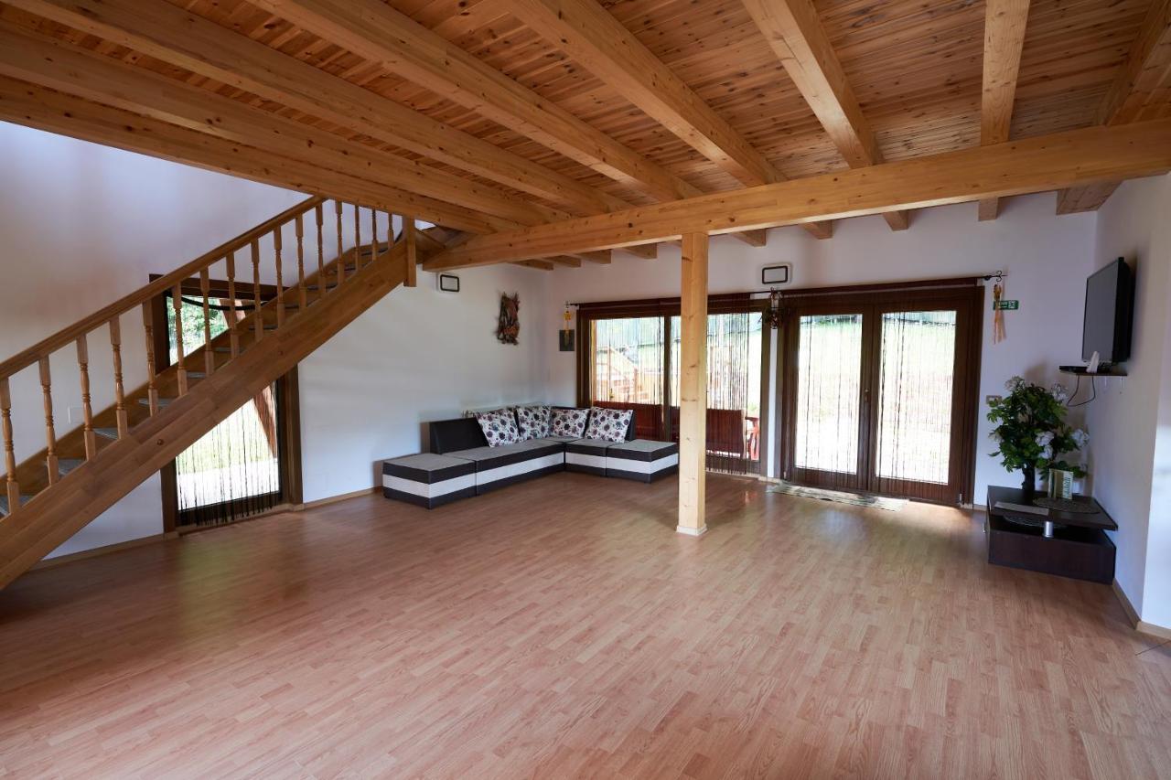 Green Property Dofteana Екстериор снимка