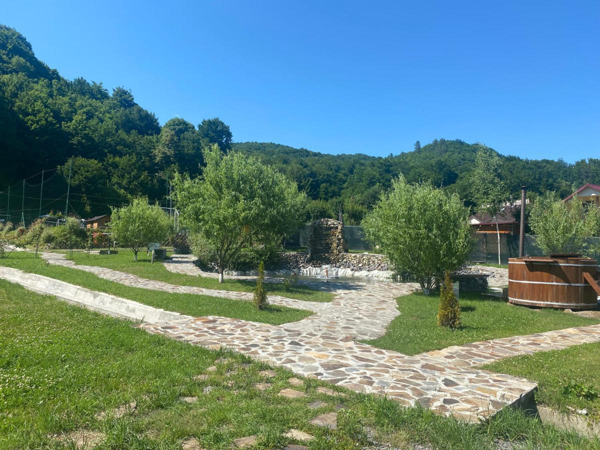 Green Property Dofteana Екстериор снимка