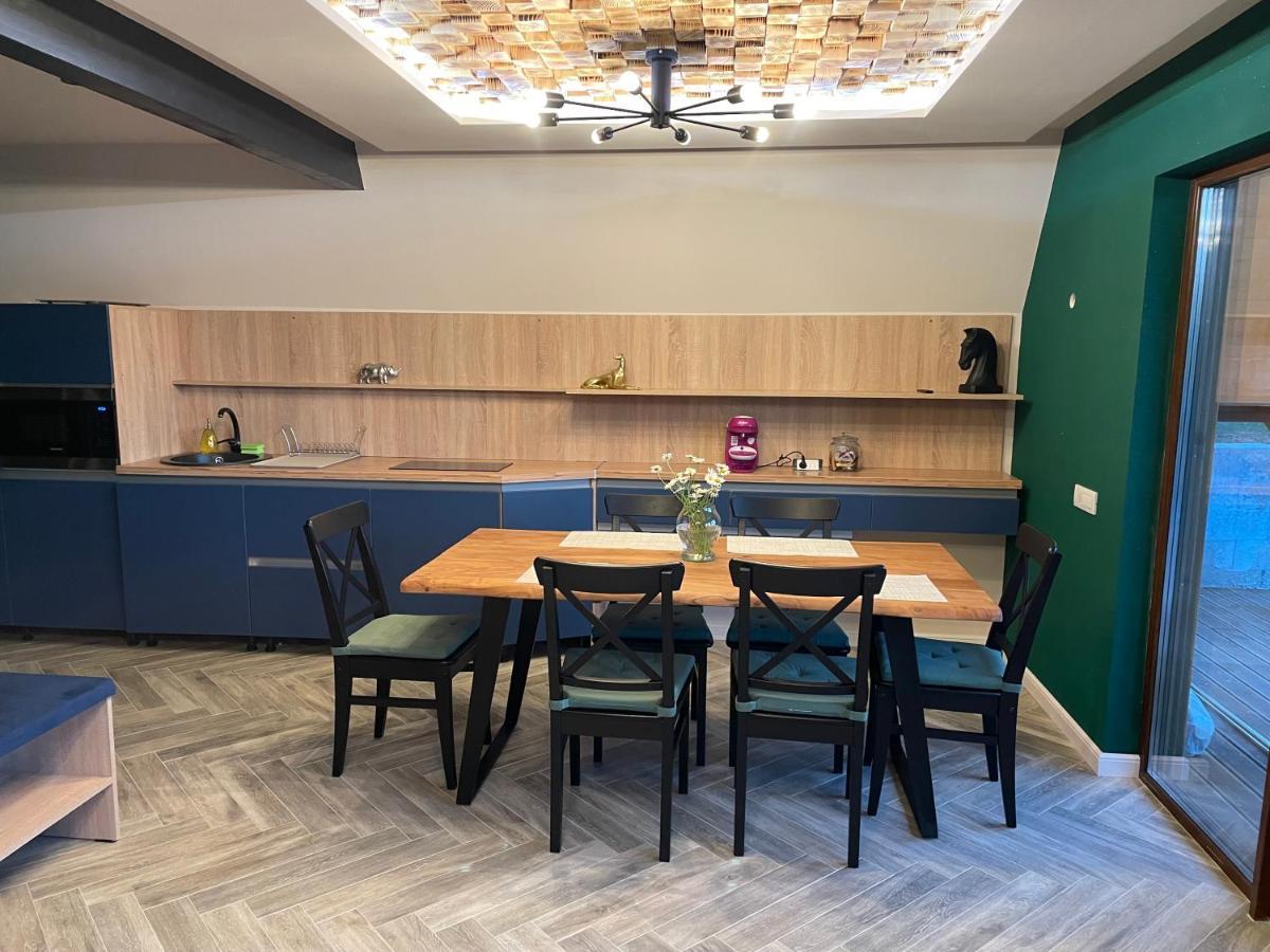 Green Property Dofteana Екстериор снимка